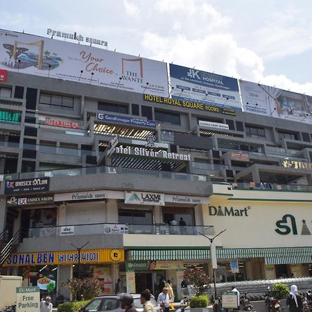 Hotel Royal Square Gandhinagar Exterior photo